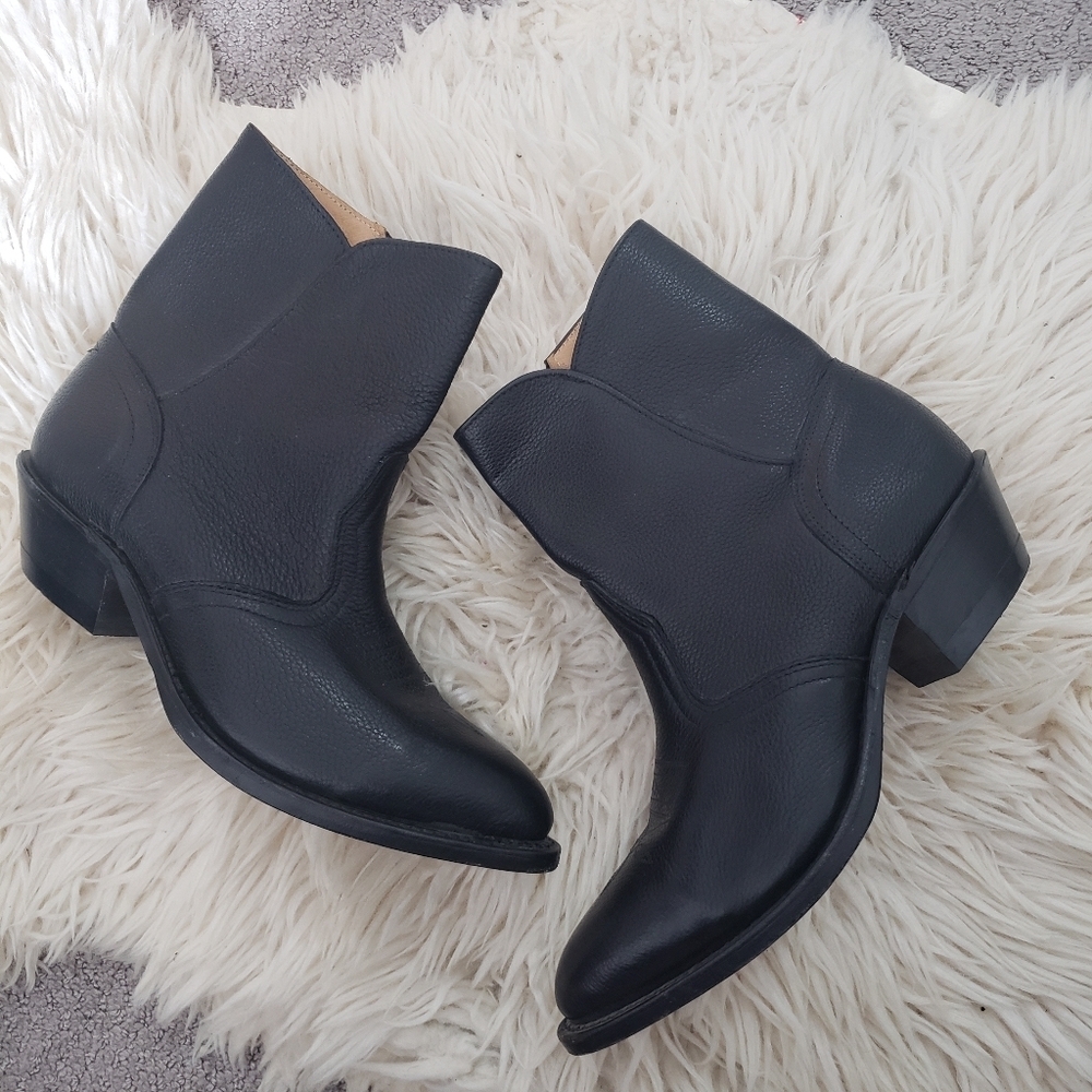 Boulet Unisex Western Cowboy Leather Boots Black Size 8.5 But Fit Much Bigger